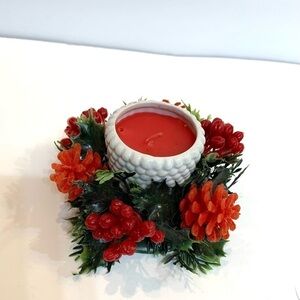 VTG White Hobnail Holiday Candle with Faux Greenery Candle Ring Christmas